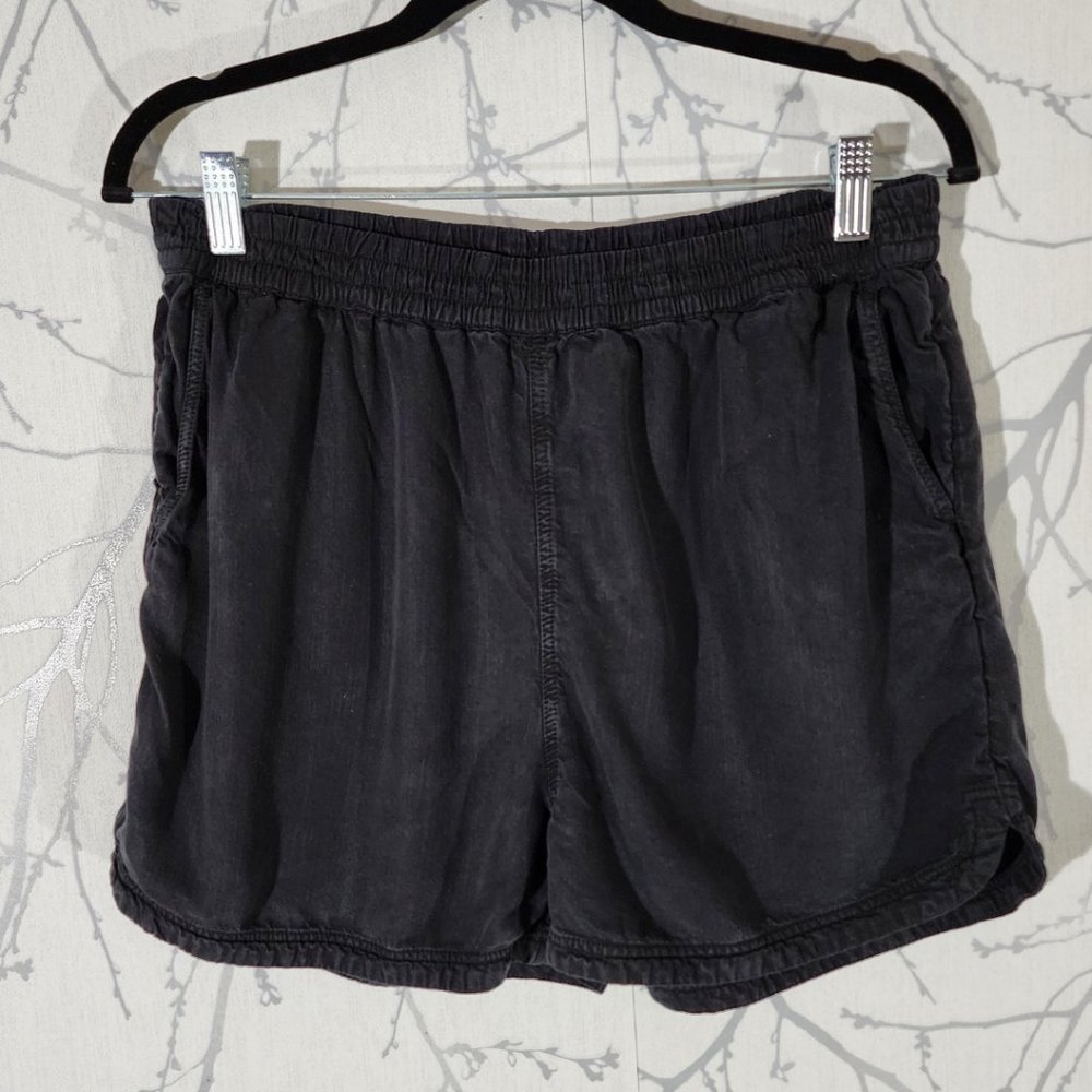 Treasure & Bond Black 100% Tencel High Rise Loose Shorts